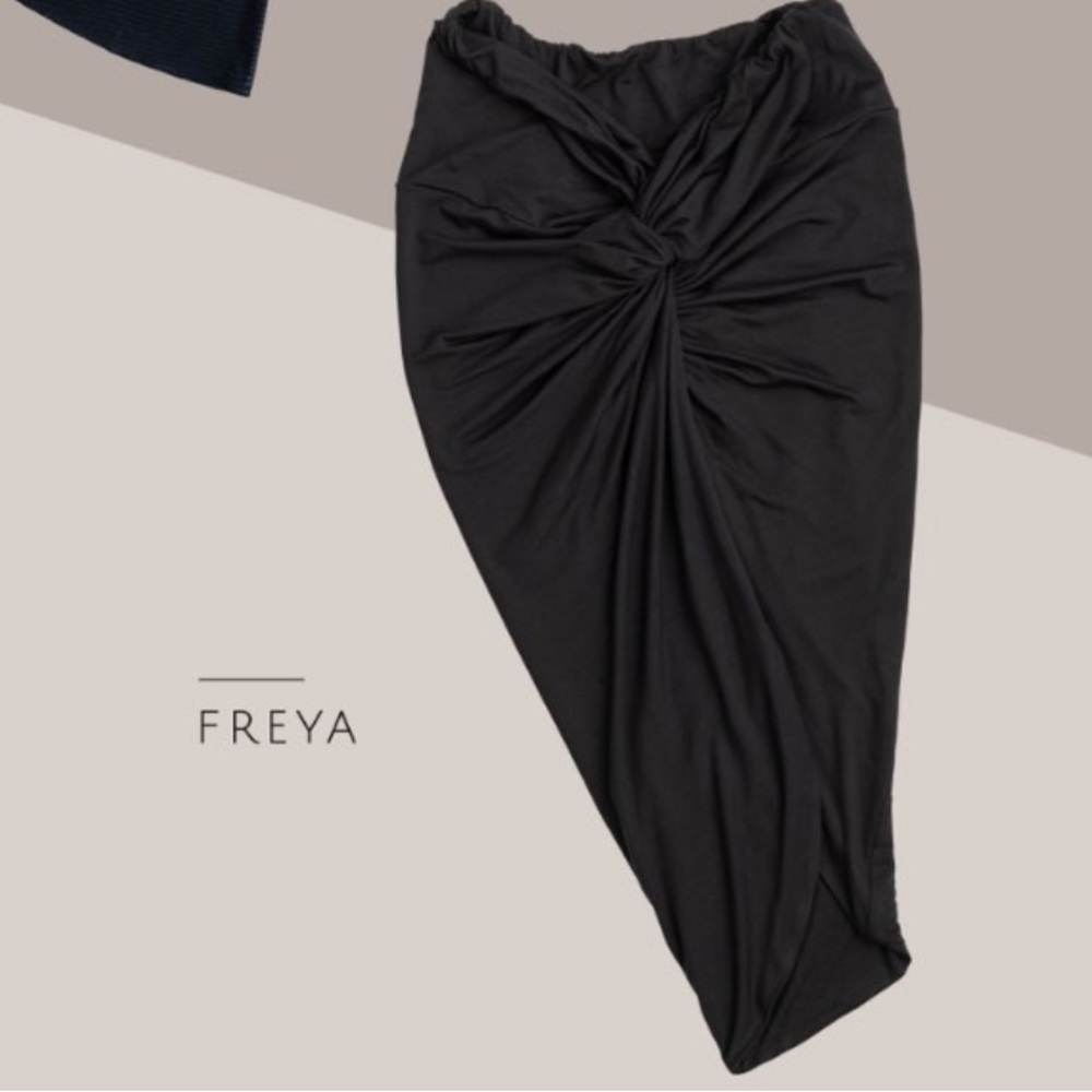 Toluca Freya Coverup